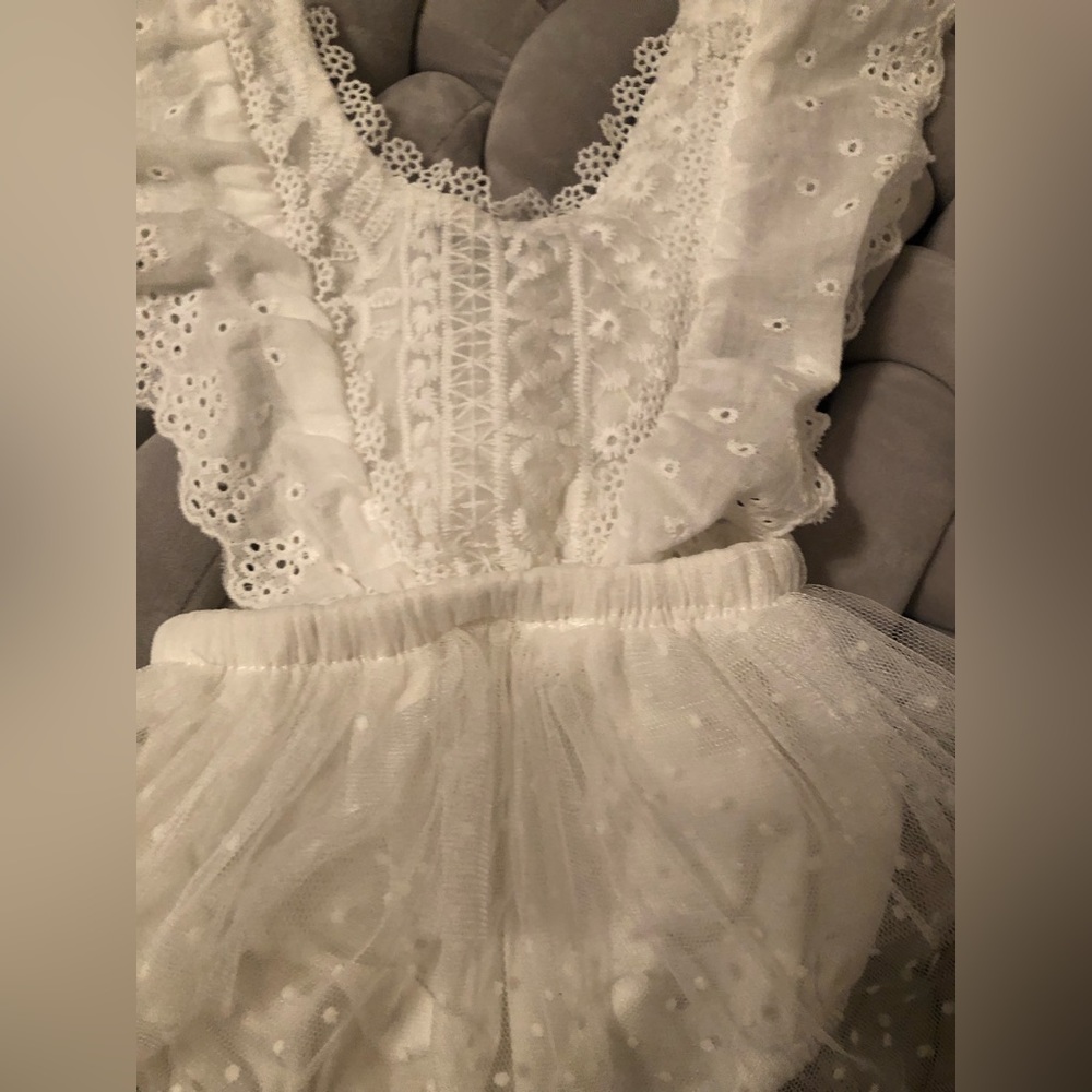 Beautiful Scalloped Romper for baby - Picture 5 of 7